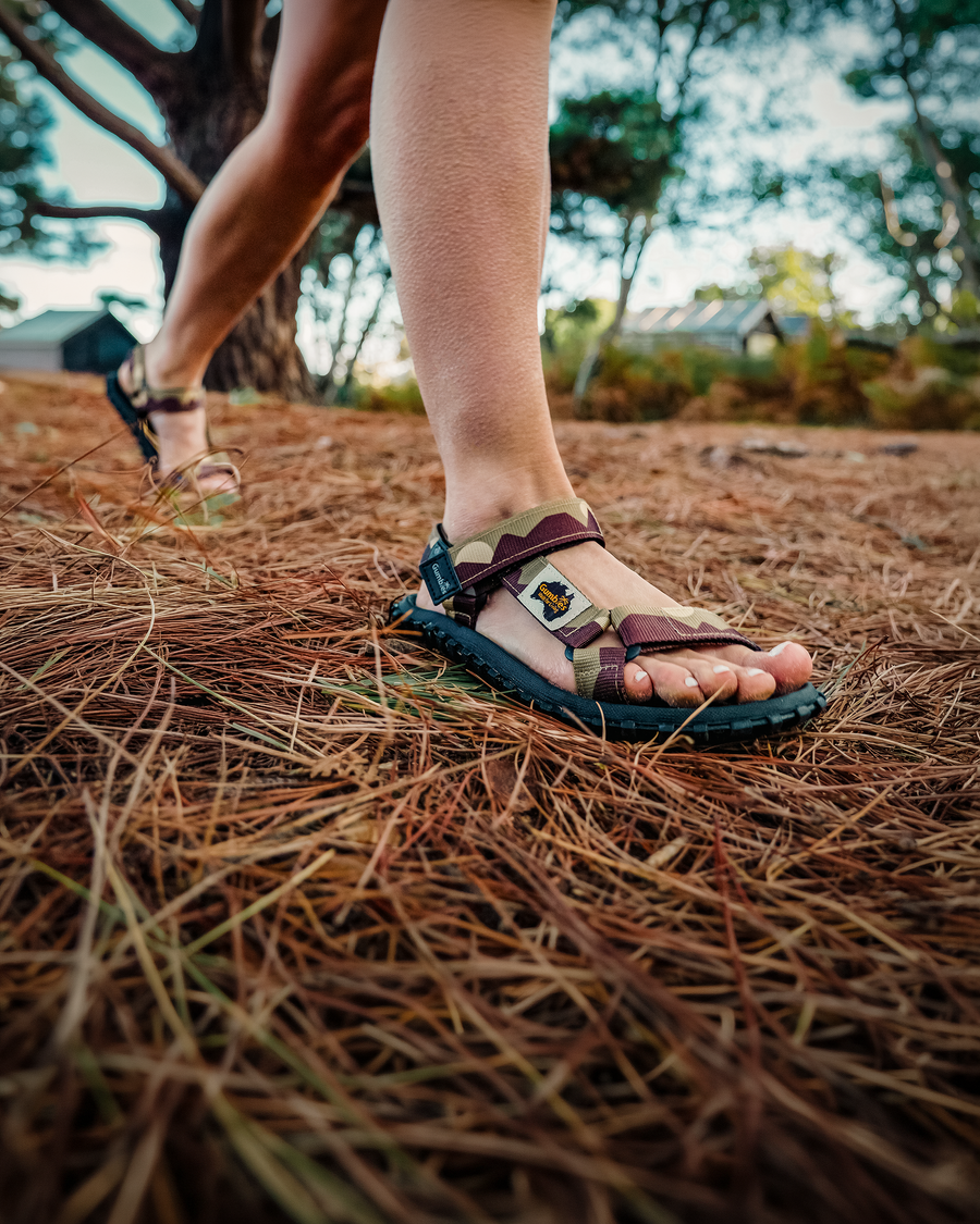 Women's Sandals & Slides