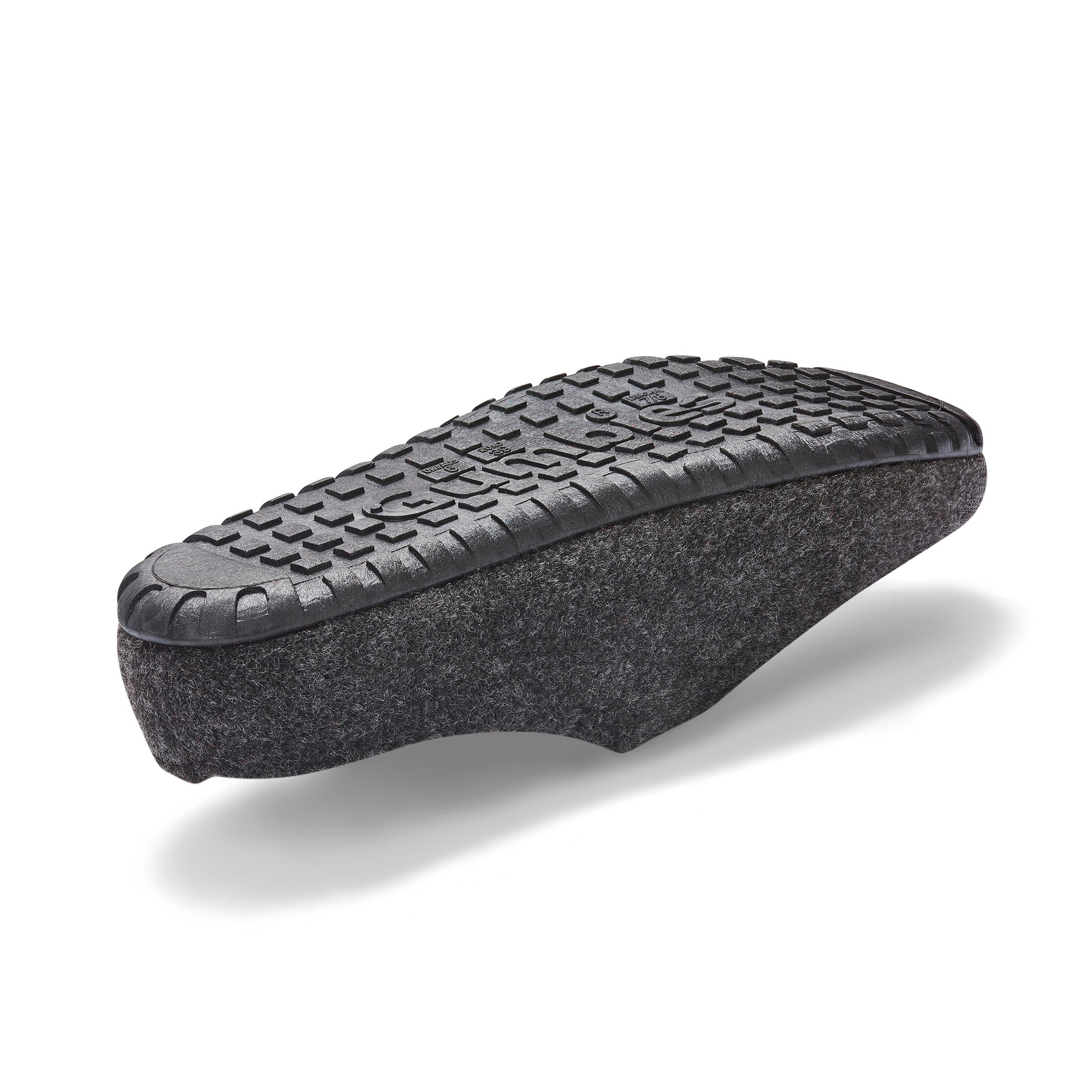 Outback Slippers - Men's - Charcoal & Red